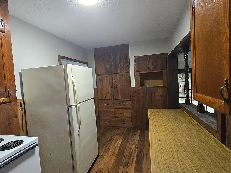 603 S Pershing Ave — Photo 5