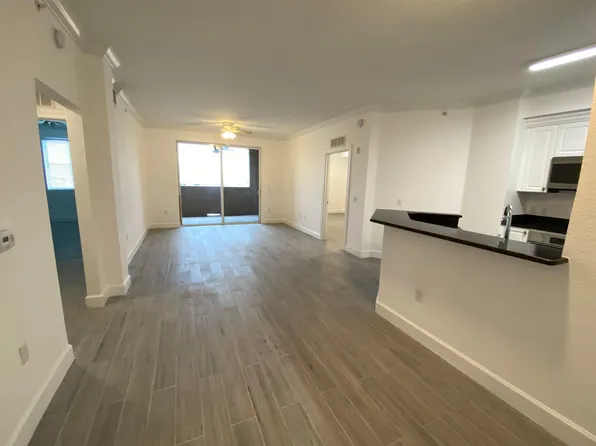 1690 Renaissance Commons Blvd, Boynton Beach, FL