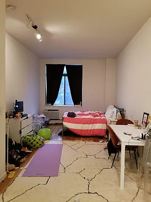 Rented by Maximo Properties | media 13