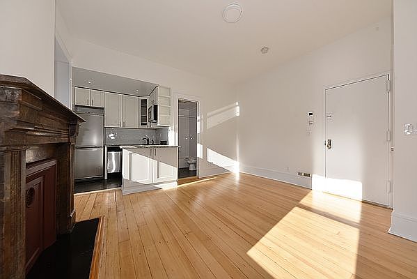 1st image of 265 W 19th St APT 4C