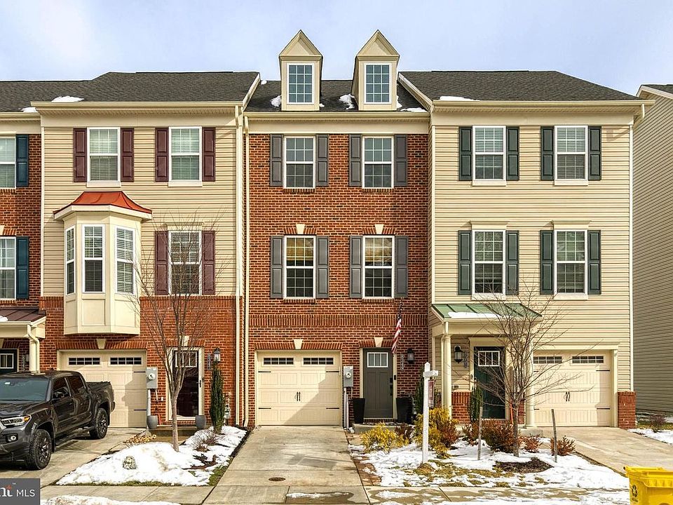 1st image of 8349 Daydream Cres
