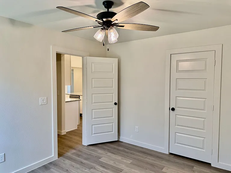 2408 Aberdeen Ave — Photo 20