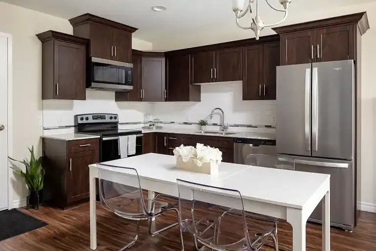 225 Sandwich St N #610 — Photo 3