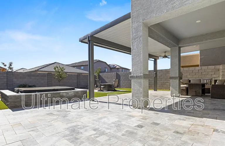 18403 W Patrick Ln — Photo 21