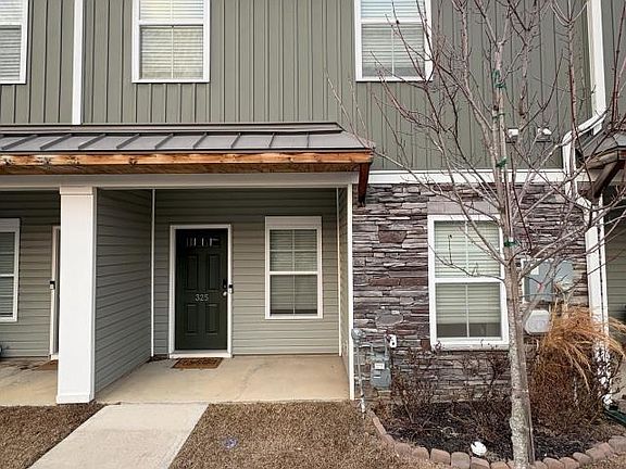 3rd image of 325 High Grove Way