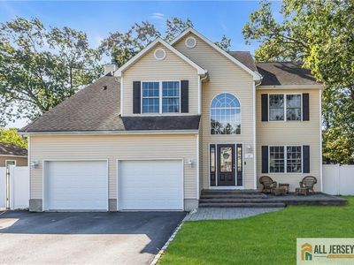 65 Bentley Ave, Old Bridge, NJ, 08857