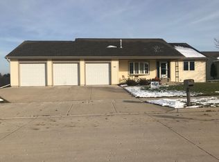 2221 S 22nd St, Manitowoc, WI 54220