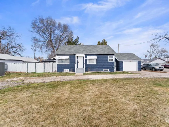 320 Lake Lowell Ave, Nampa, ID 83686