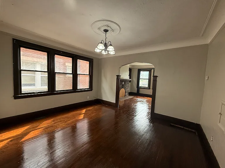 3812 Virginia Park — Photo 3