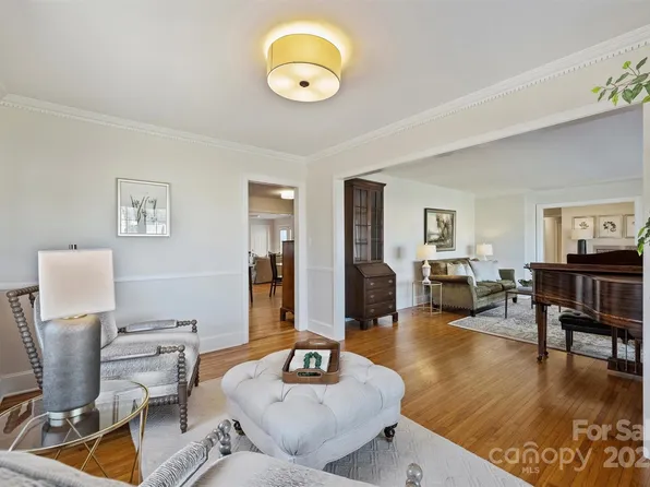 7135 Folger Dr, Charlotte, NC 28270