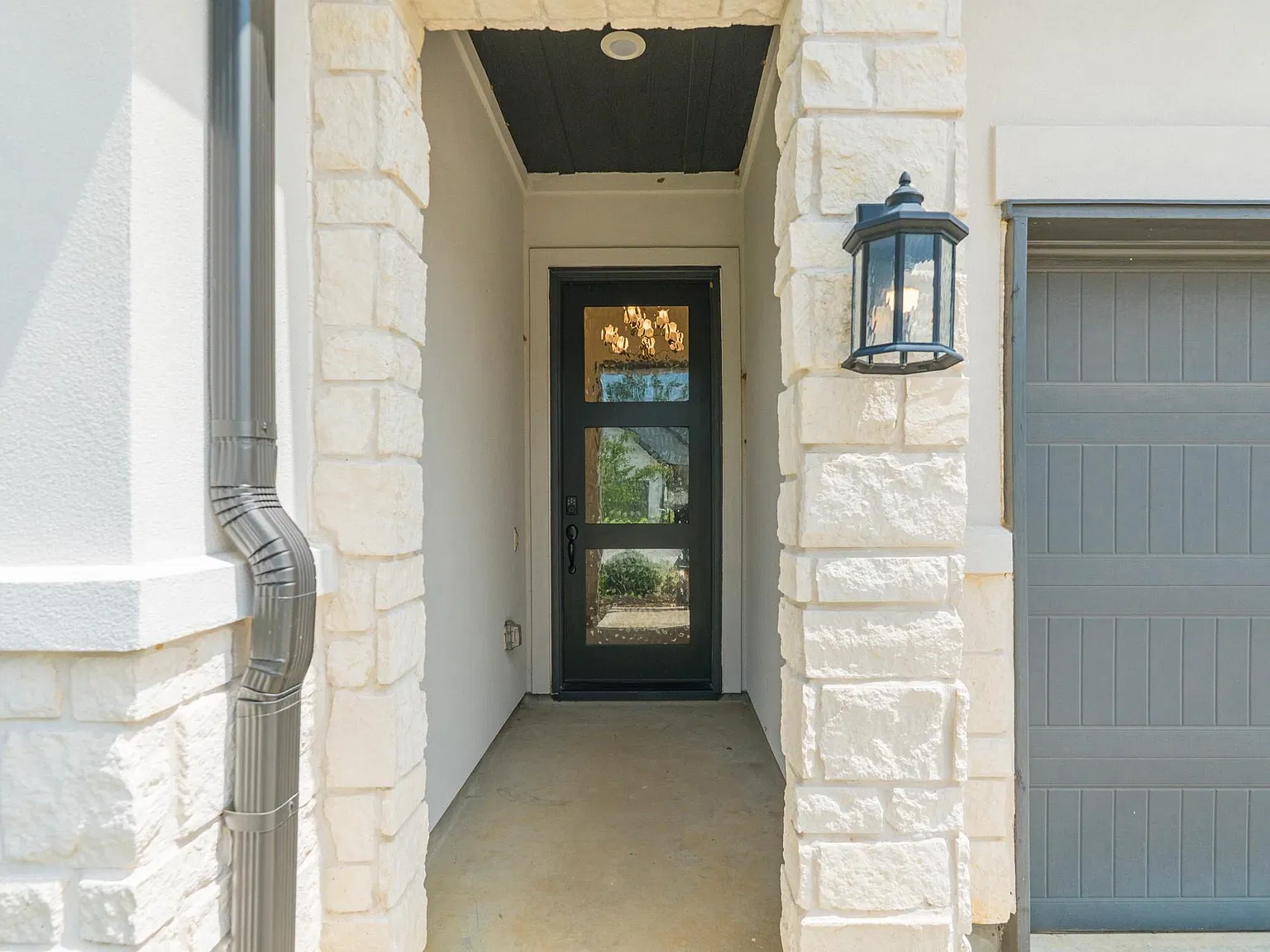 4 bed, 3.0 bath, 1955 sqft, $3,250 — Photo 3