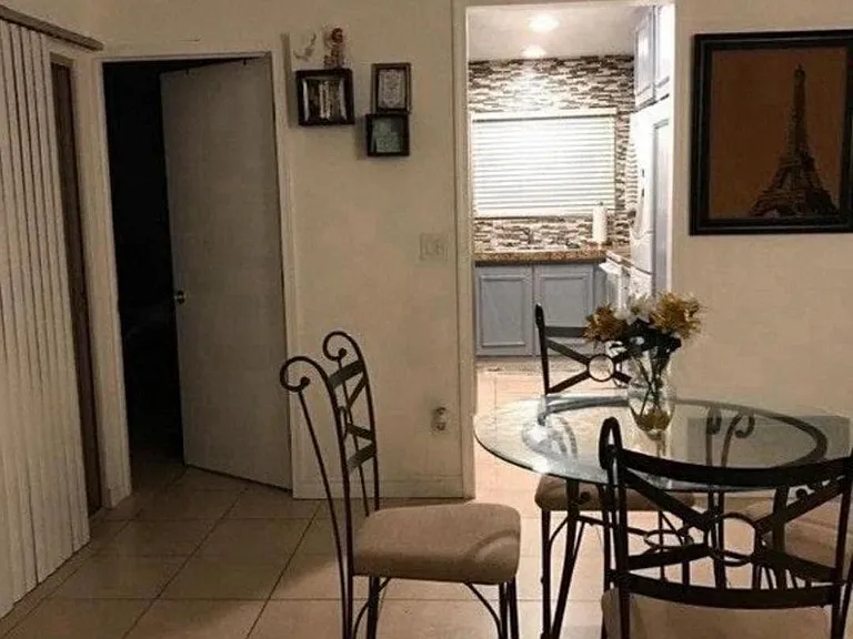 Living/dinning room