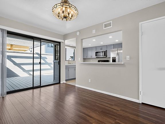 4th image of 841 America Way