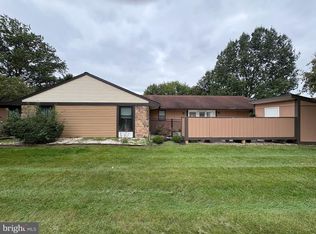 16 Abbey Ct #16, Carlisle, PA 17015