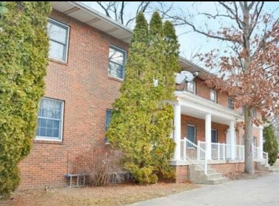 1st image of 526 Oak Glen Dr #G