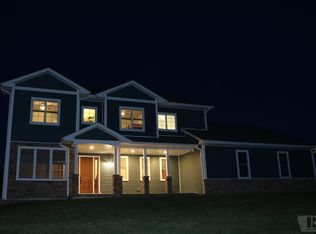 720 Monticello Dr, Burlington, IA 52601