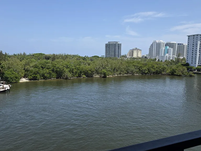 936 Intracoastal Dr #7B — Photo 3