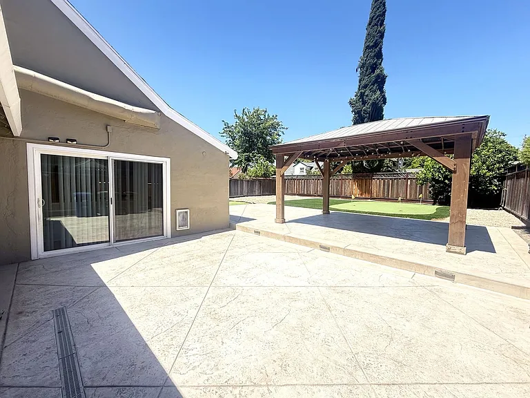 4133 Joan Ave — Photo 23
