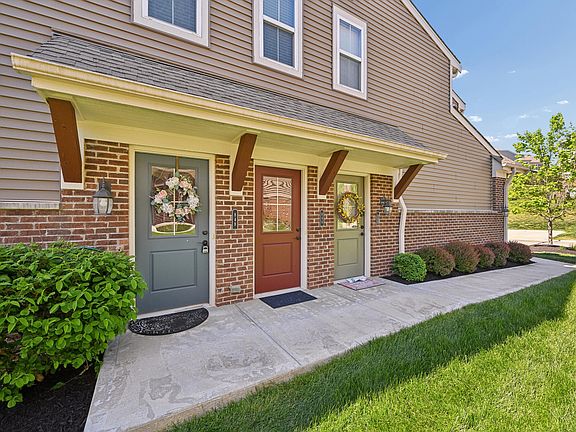 2nd image of 848 Yorkshire Dr