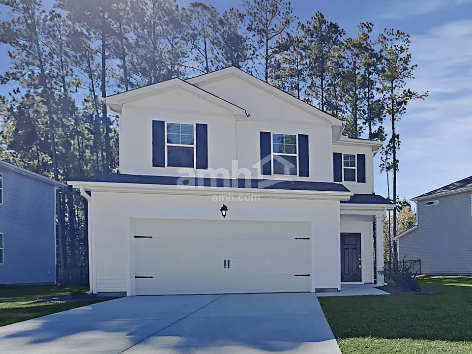 607 E Lionel Rd