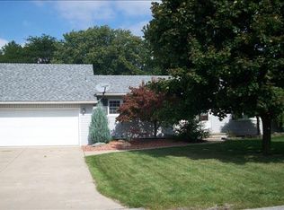 5022 Redwood St, Monroe, MI 48161