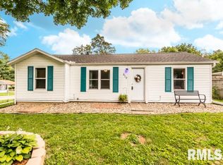 312 Connecticut St, Washington, IL 61571