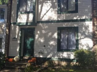 8806 Ridge Hollow Ct, Springfield, VA 22152