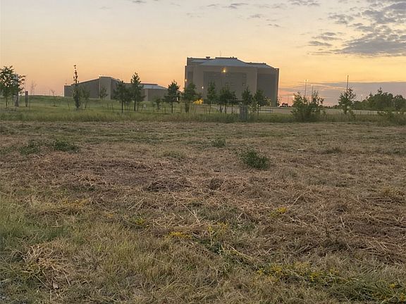 4th image of E Harris Rd