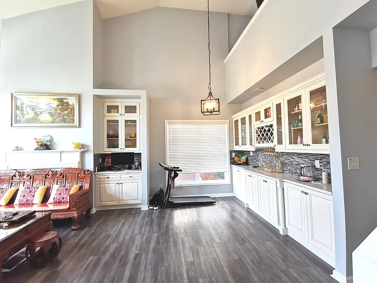1913 Executive Dr — Photo 16