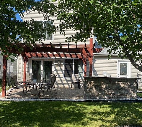2nd image of 2468 Hillsboro Ln