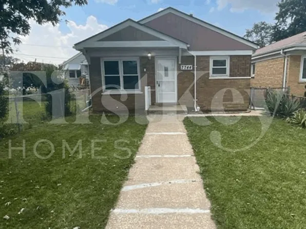 7744 Lotus Ave, Tinley Park, IL 60459