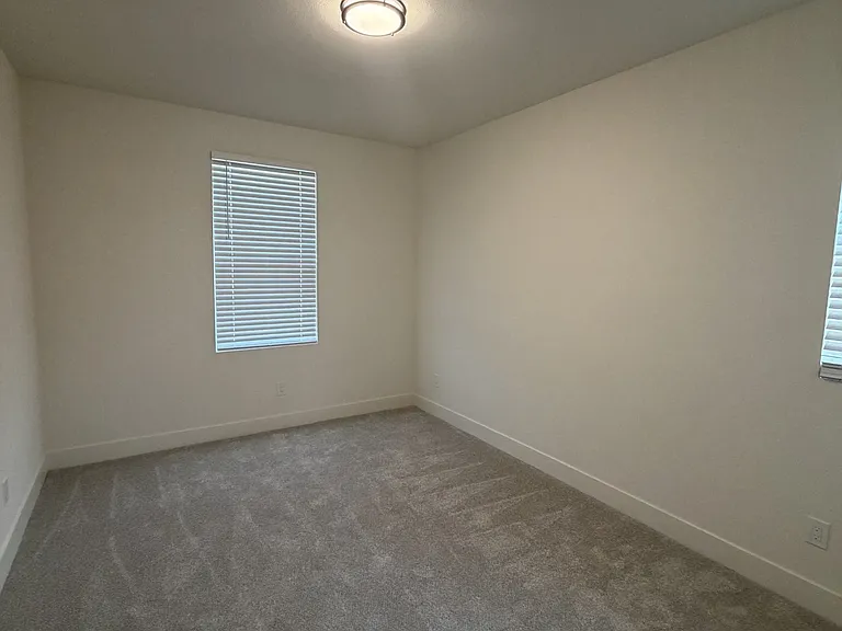 4404 Redstart Ln — Photo 6
