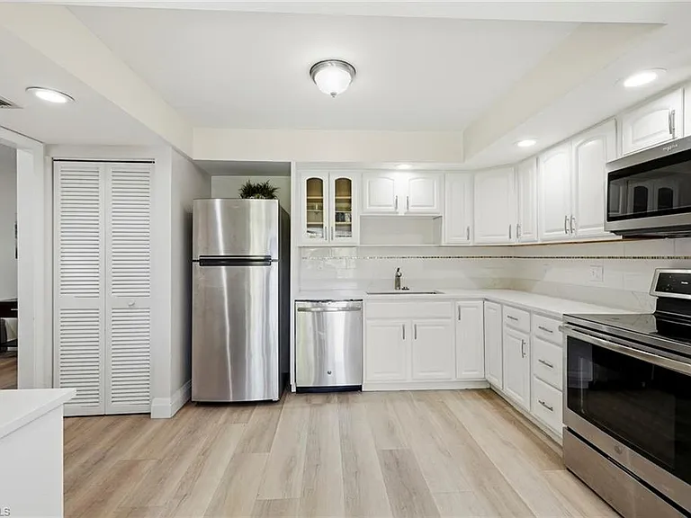 428 Meadowlark Ln #B — Photo 5