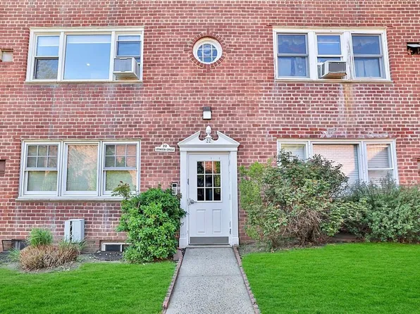 22 Leewood Circle #4L, Eastchester, NY 10709