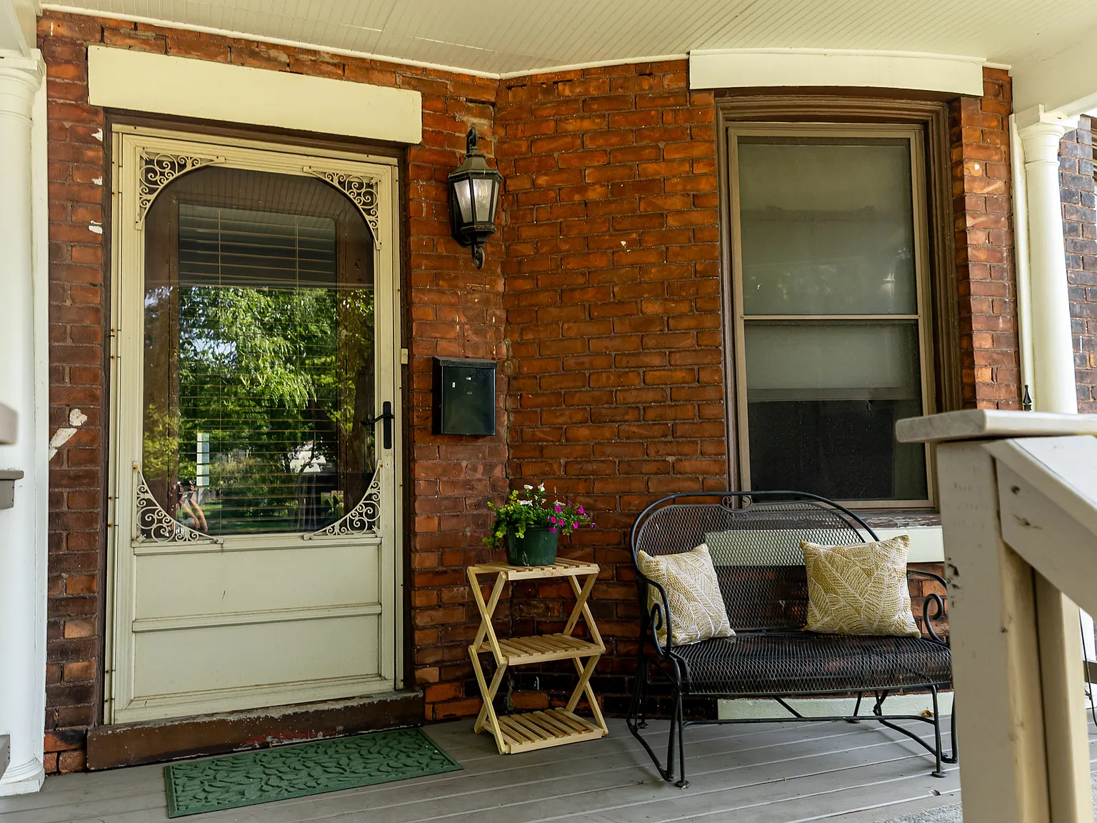 4 bed, 1.5 bath, 1800 sqft, $2,250 — Photo 3