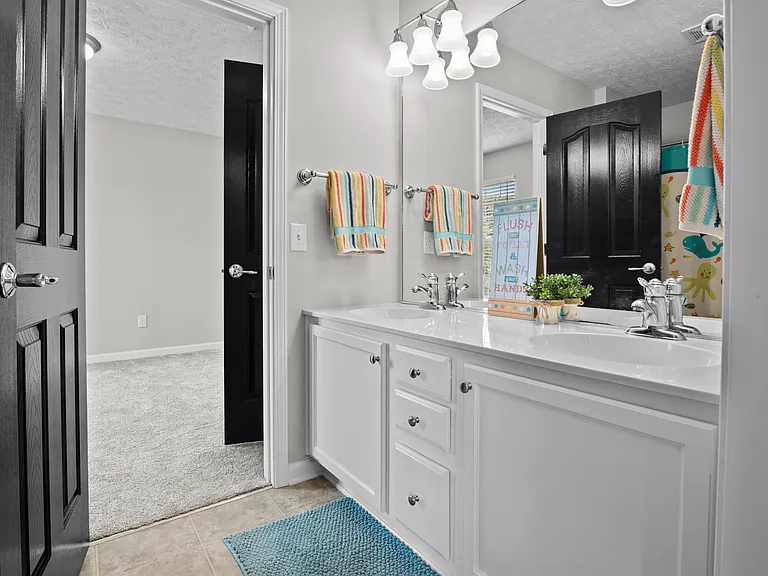 14047 Avalon Blvd — Photo 25