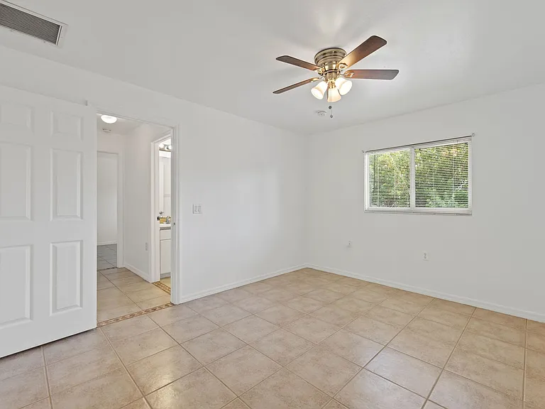 221 Meadow Rd — Photo 20
