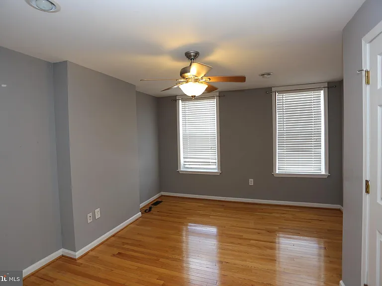 524 S Bouldin St — Photo 23