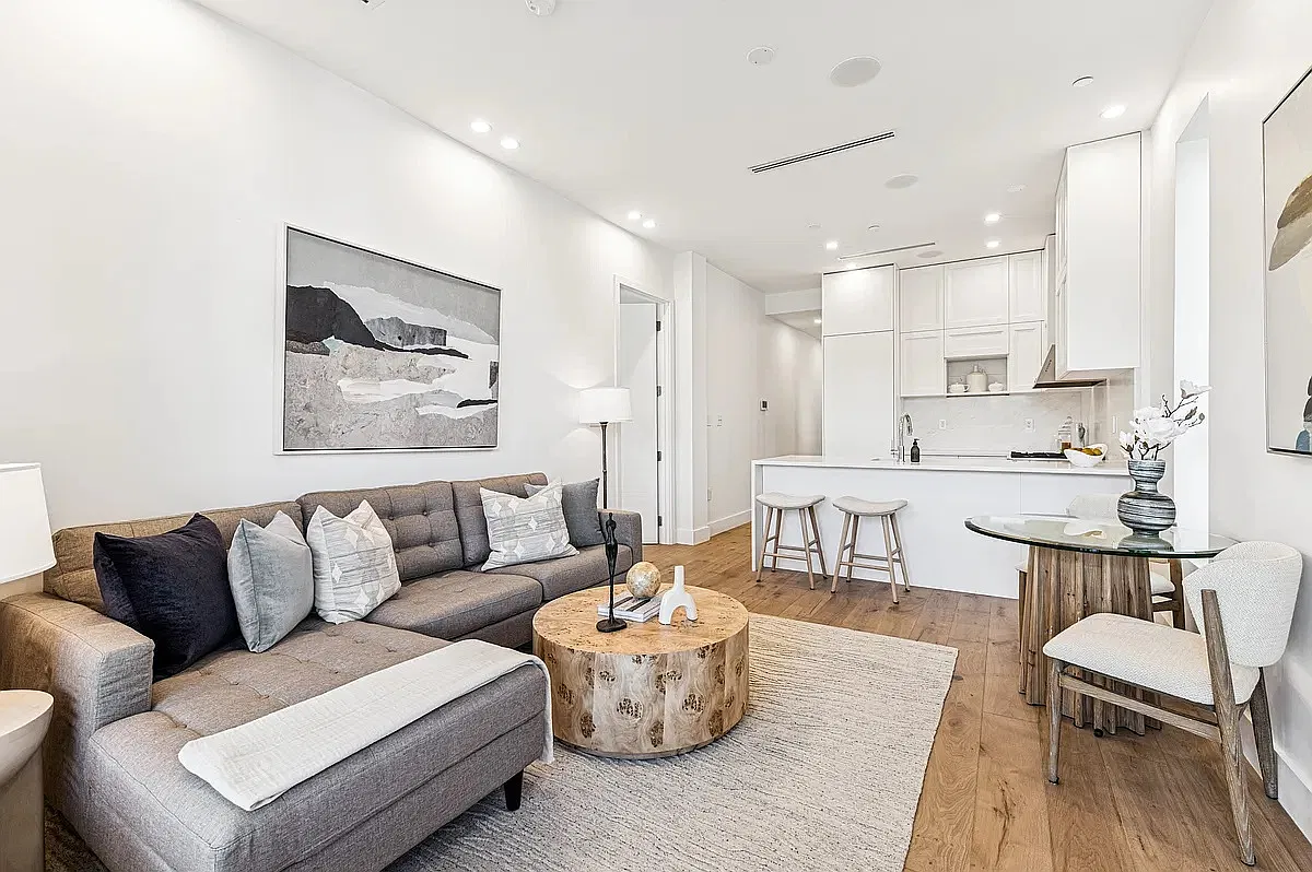 72 Quincy Street — Photo 3