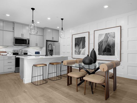 Kitchen and cafe area