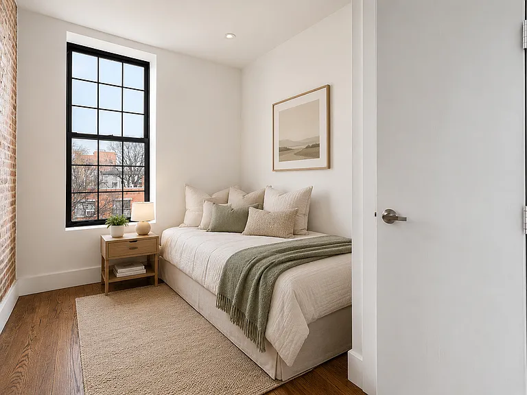 557 Kosciuszko St #2L — Photo 6