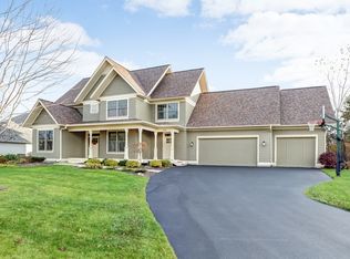 1616 Tramore Pl, Eagan, MN 55122