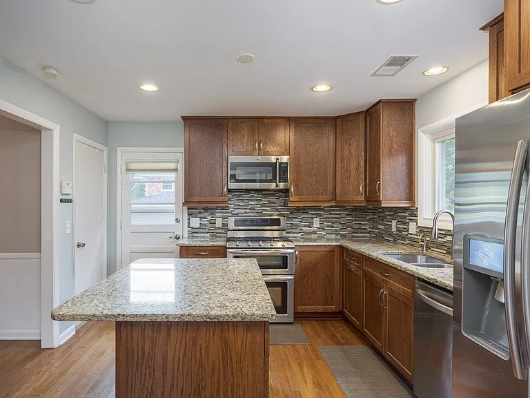 5235 Kincannon Dr — Photo 11