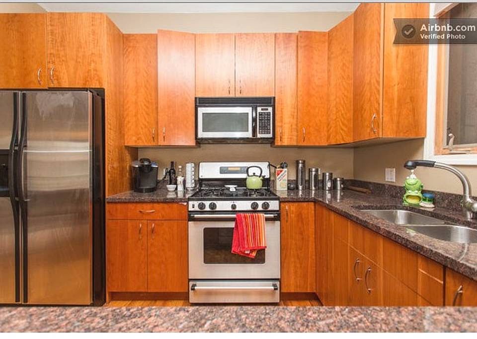 1st image of 907 N Hermitage Ave #1
