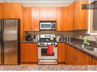 907 N Hermitage Ave #1, Chicago, IL 60622
