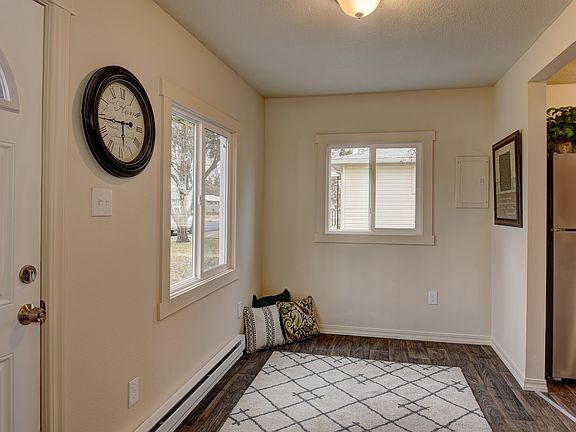 2nd image of 1327 W Dalke Ave