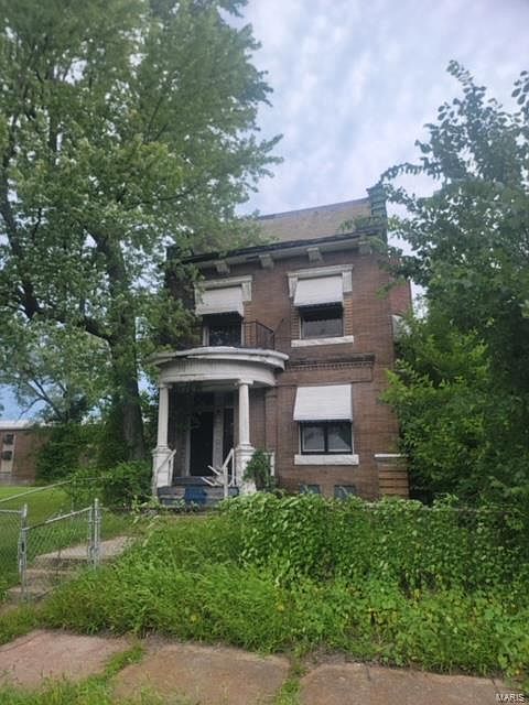 2nd image of 4411 W Belle Pl