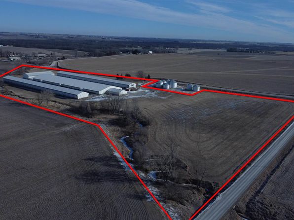 5141 22nd Ave, Mount Auburn, IA 52313