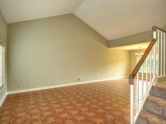 3rd image of 6692 Summerhill Ct