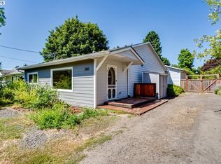 2160 W Irwin Way, Eugene, OR 97402